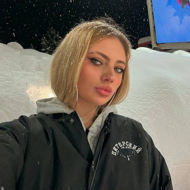 Ксения Карпова нашла время для мести Каролине Салтыковой