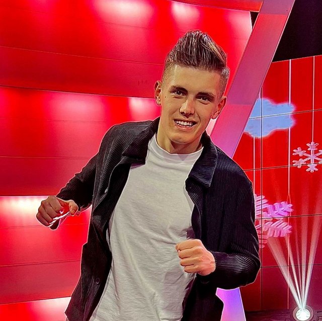 Благодаря Алексею Безусу стало известно имя парня Анны Брянской