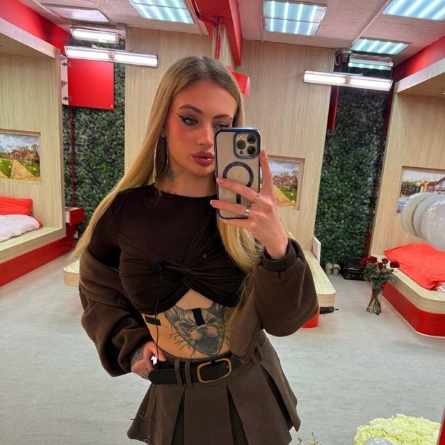 Ксения Карпова надеется через суд забрать у супруга сына Вову Ксения Карпова надеется через суд забрать у супруга сына Вову