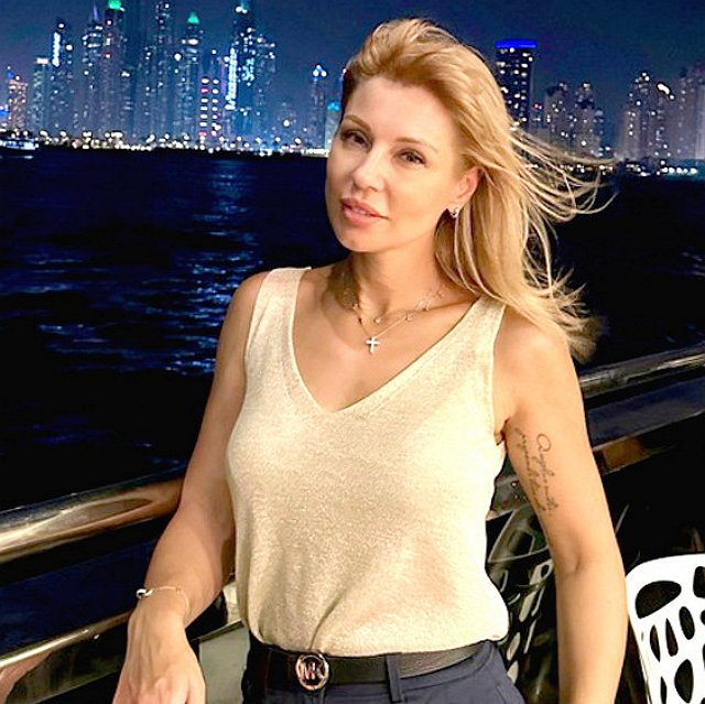 Элина Рахимова расплакалась из-за мнения мамы Гуранда Элина Рахимова расплакалась из-за мнения мамы Гуранда