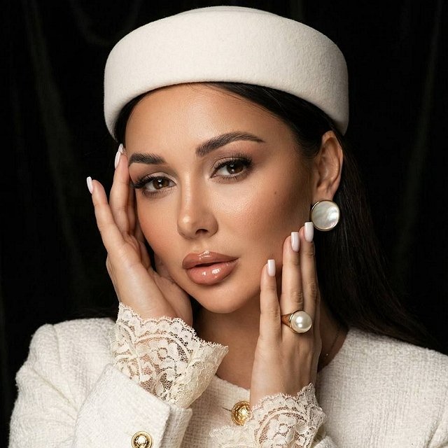 Тепловодская размышляет о теориях заговора в ожидании мастера