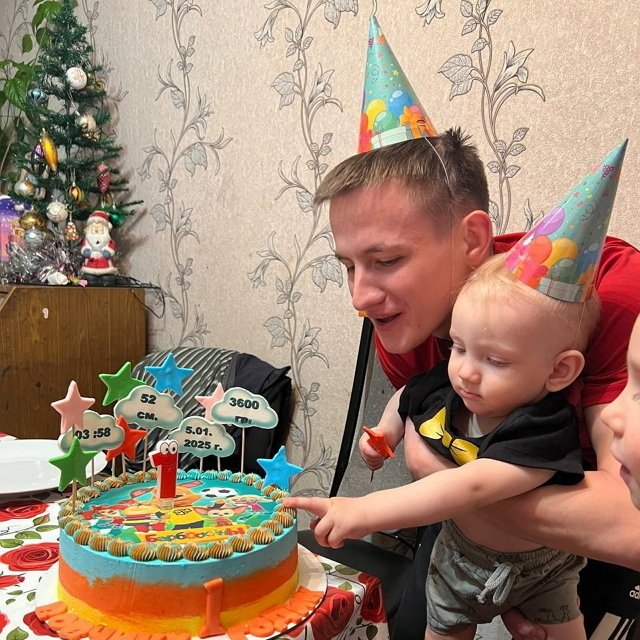 Алексей Карпов устроил ночные разборки с женой и её кавалером Алексей Карпов устроил ночные разборки с женой и её кавалером