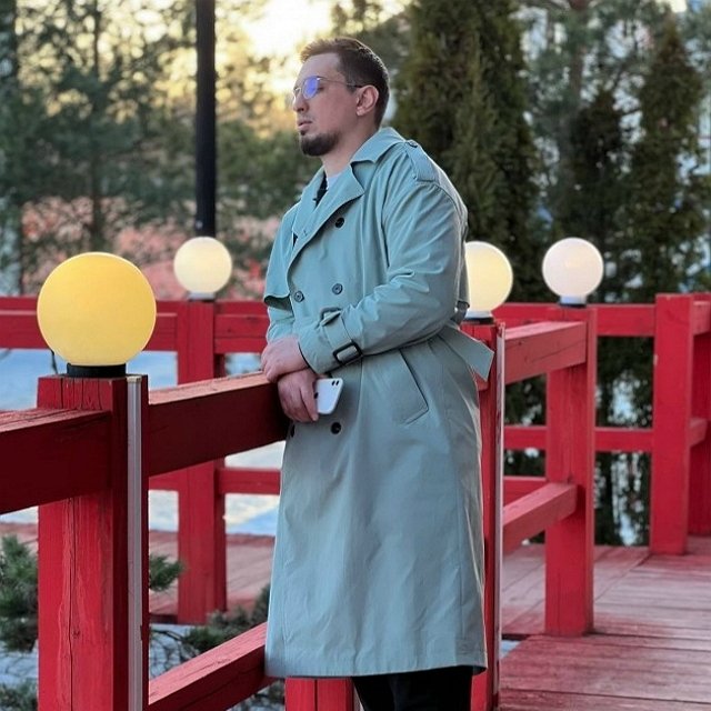 Руслан Асланов зарабатывает авторитет унижая Рахимову Руслан Асланов зарабатывает авторитет унижая Рахимову