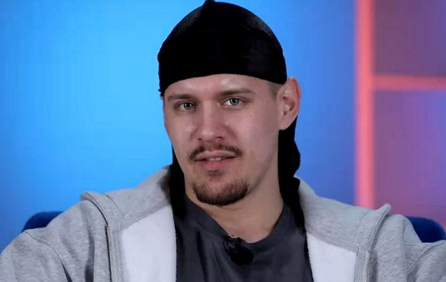 Ксения Нечаева снова унижается перед Степаном Карповым