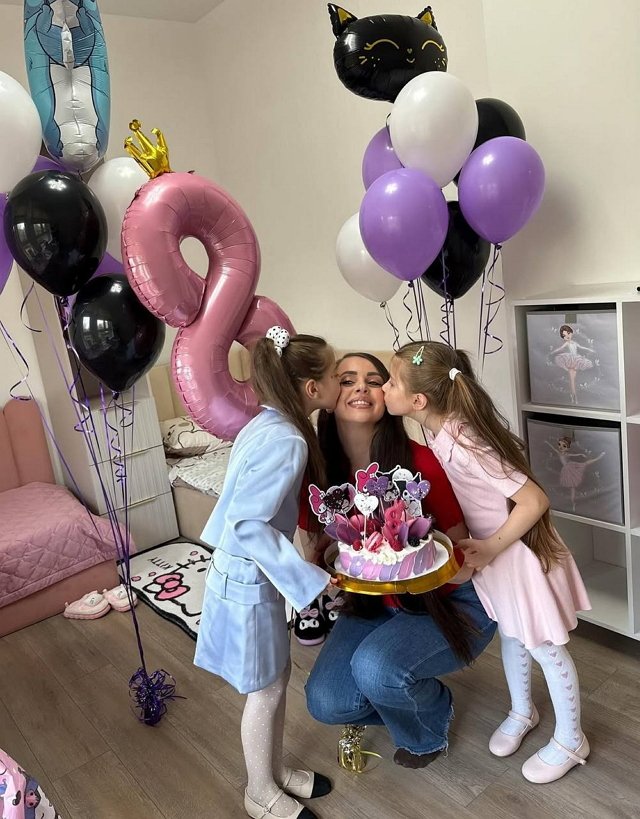 Ольга Рапунцель: Доченька, тебе сегодня исполнилось 8 лет!