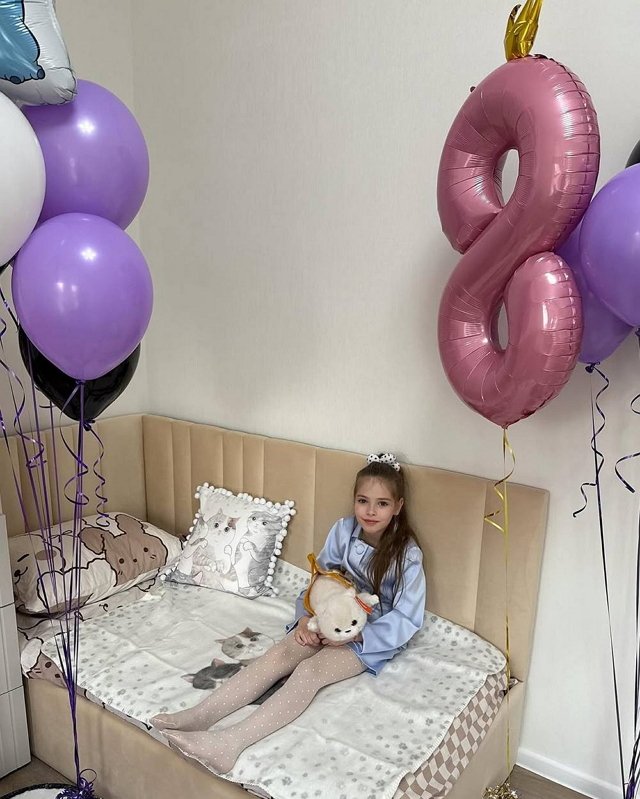 Ольга Рапунцель: Доченька, тебе сегодня исполнилось 8 лет!