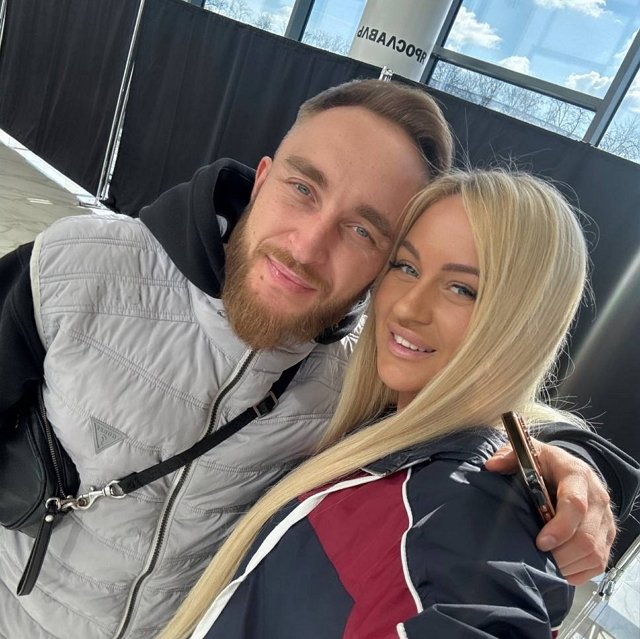 Элина Рахимова отправилась в продолжительное путешествие Элина Рахимова отправилась в продолжительное путешествие