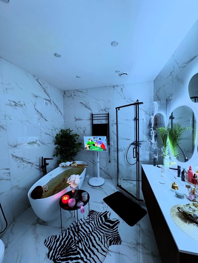 Нелли Ермолаева: Малышки вы серьезно? Нелли Ермолаева: Малышки вы серьезно?