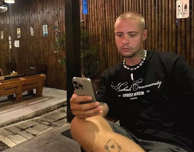 Максим Колесников нашёл замену бывшей супруге