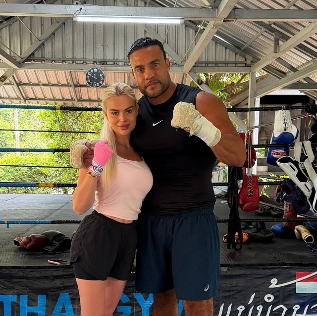 Супруг Марины Страховой украл детей и сбежал из отеля