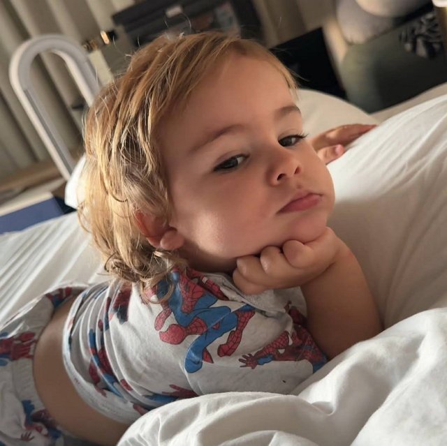 Марина Страхова нашла отель, где теперь живёт её муж с детьми