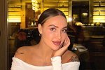 Лиза Полыгалова: Готова локация и платье