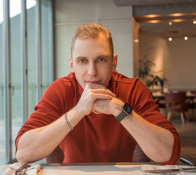 Алексей Адеев сомневается в квалификации сексолога Дома-2