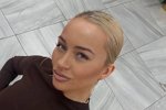 Старый кавалер радует Элину Рахимову вкусными подарками