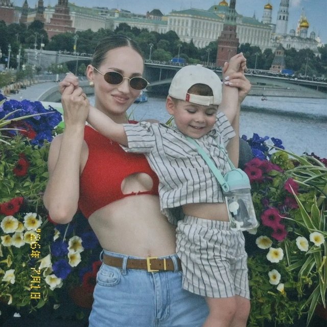 Вероника Гракович не торопится знакомить семью с Мельниковым