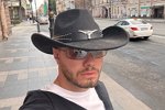 Серей Хорошев проходит комиссию для получения прав