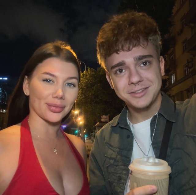 Галина Маковская пригласила на стендап Матвея Осинина