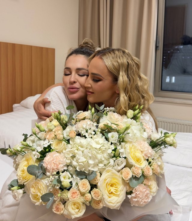 Анна Бузова: 11.08 в 12:11 мы стали родителями! Анна Бузова: 11.08 в 12:11 мы стали родителями!