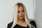 Элина Рахимова ни на шаг не отходит от Игоря Григорьева