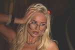 Элина Рахимова выбирает себе служебное помещение
