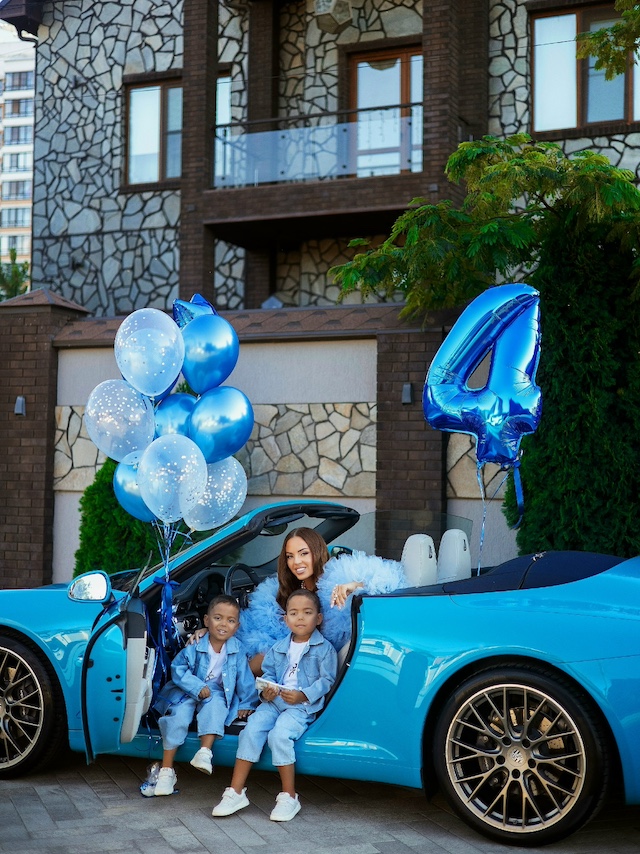 Фото с празднования 4-летия сыновей Юлии Ефременковой Фото с празднования 4-летия сыновей Юлии Ефременковой