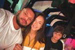 Антон Гусев и Анна Винник устроили семейный выход с сыновьями