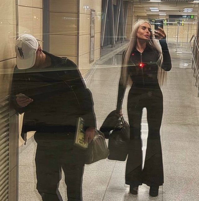 Сергей Хорошев в компании Виктории Дилье улетел в Армению