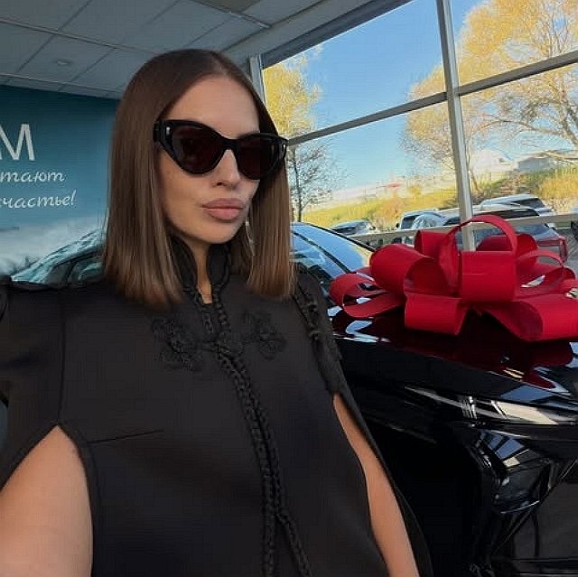 Александра Артёмова стала обладательницей нового авто