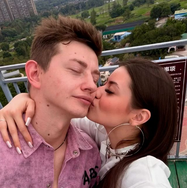 Карина Клочкова начала своё преображение перед свадьбой